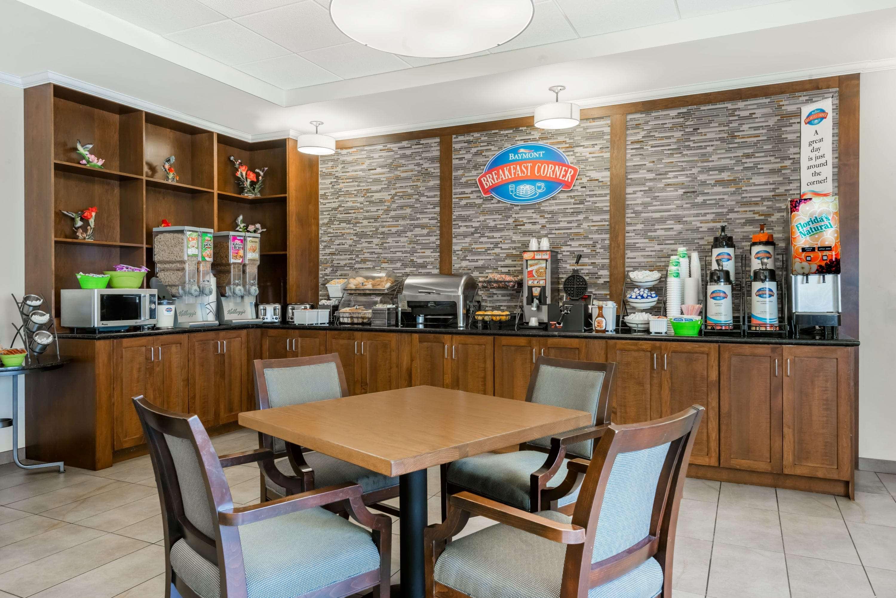 Baymont By Wyndham Erie Kearsarge Exterior foto