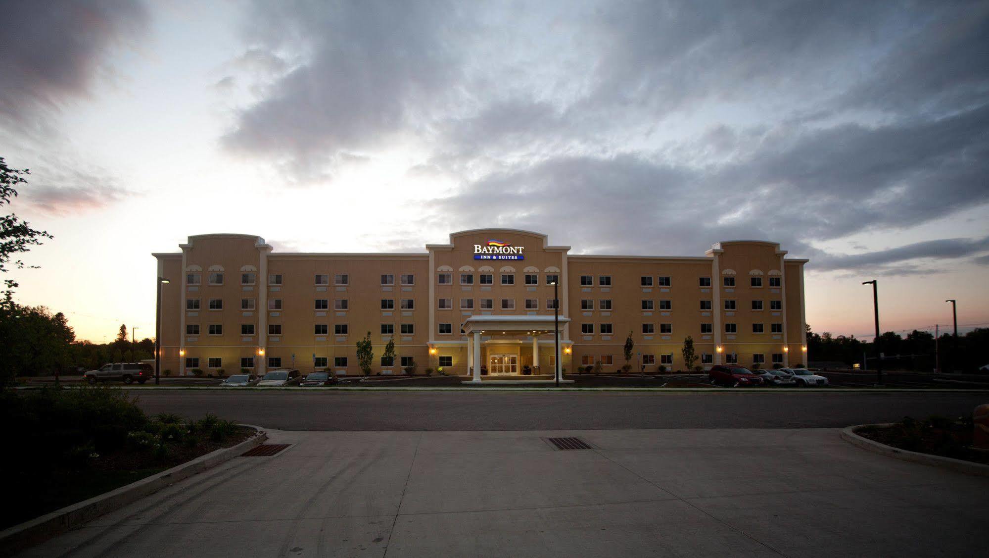 Baymont By Wyndham Erie Kearsarge Exterior foto